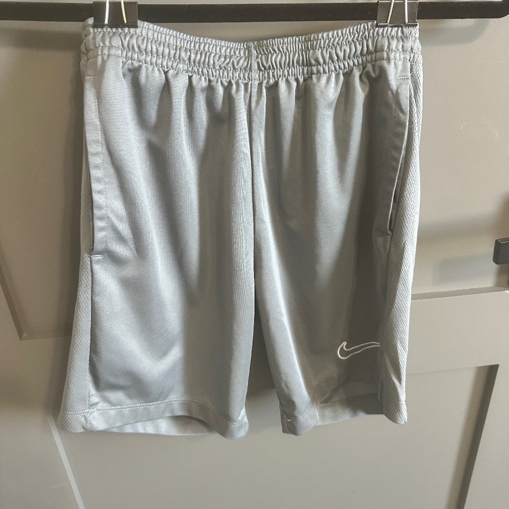 Boys Medium Nike Athletic Shorts